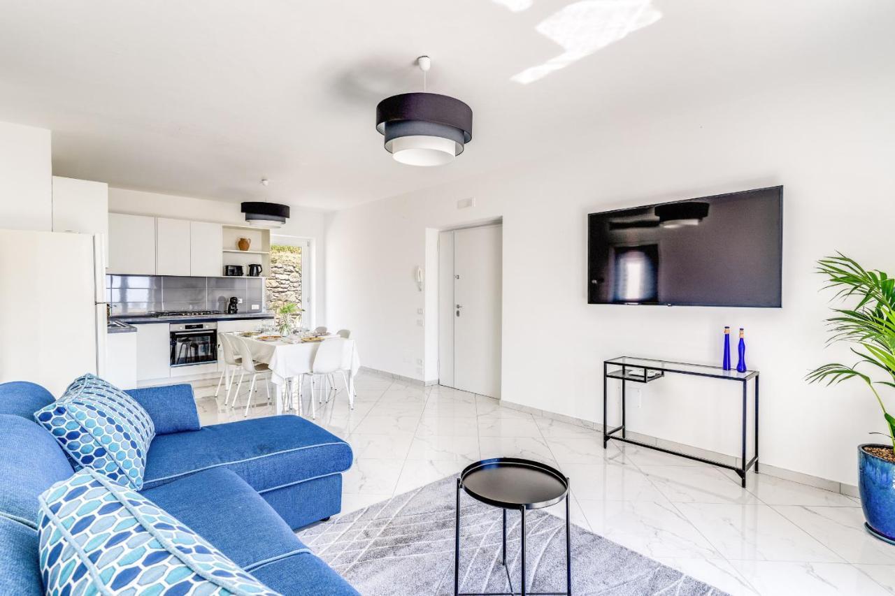 Villa Rusinella Minimalist Retreat With Sea Views Масса-Лубренсе Екстер'єр фото