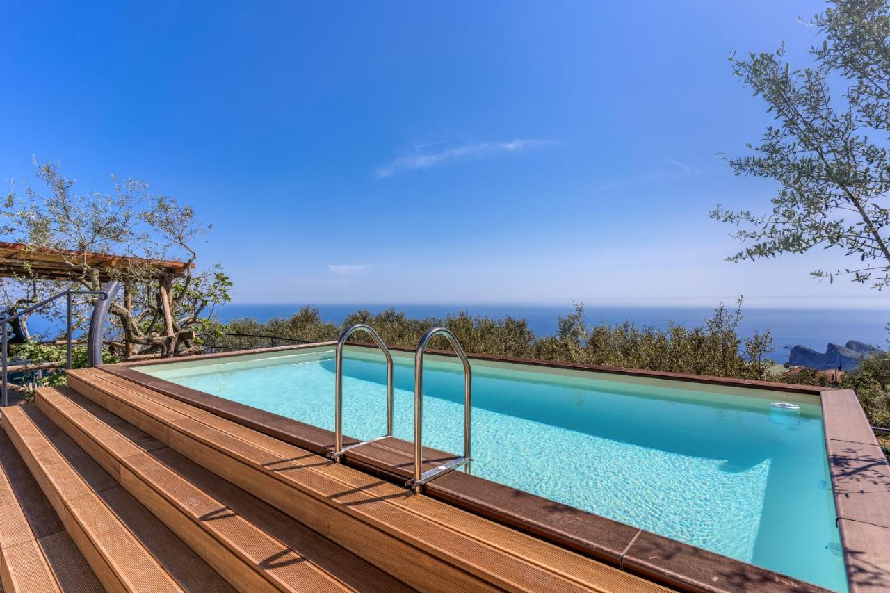 Villa Rusinella Minimalist Retreat With Sea Views Масса-Лубренсе Екстер'єр фото