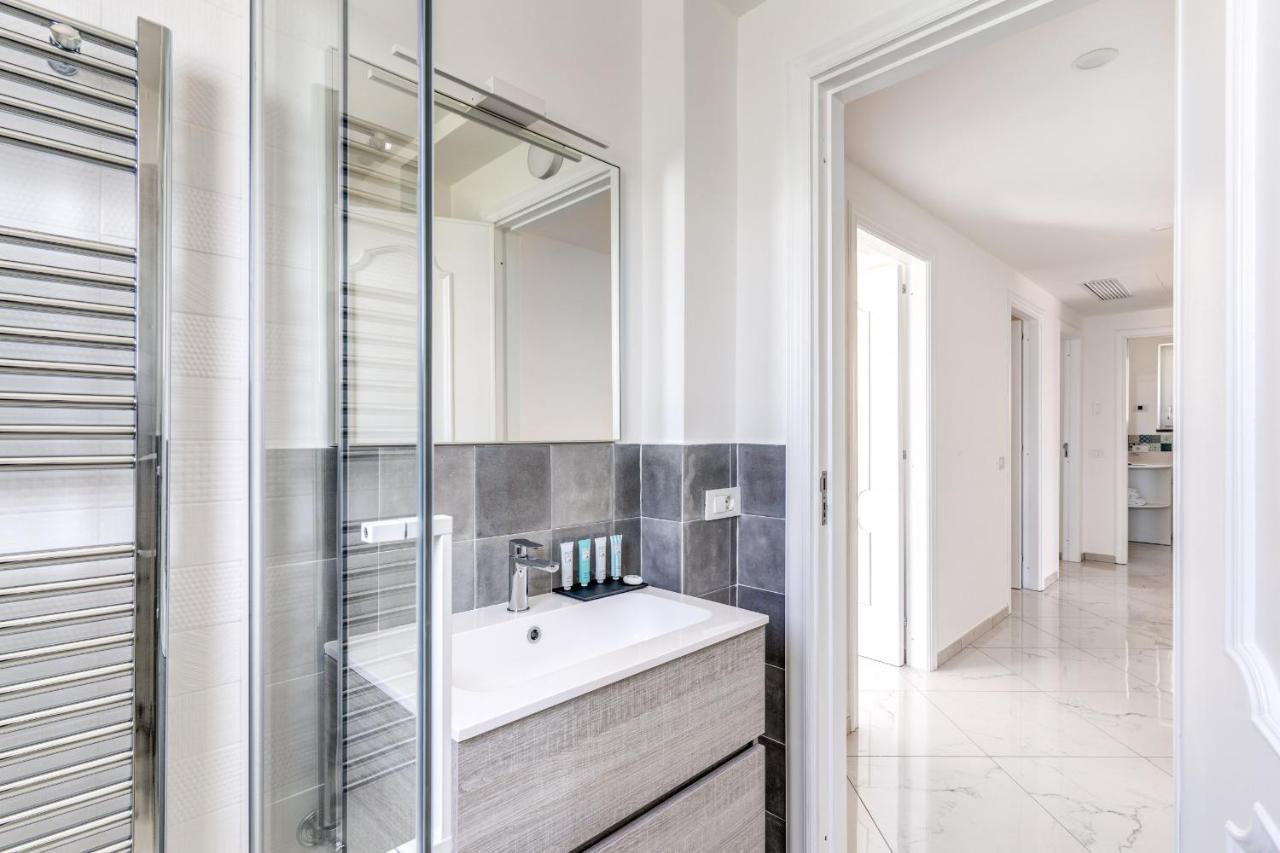 Villa Rusinella Minimalist Retreat With Sea Views Масса-Лубренсе Екстер'єр фото