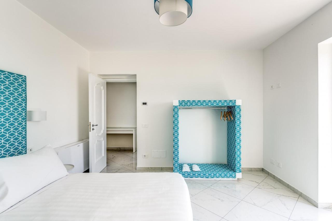 Villa Rusinella Minimalist Retreat With Sea Views Масса-Лубренсе Екстер'єр фото