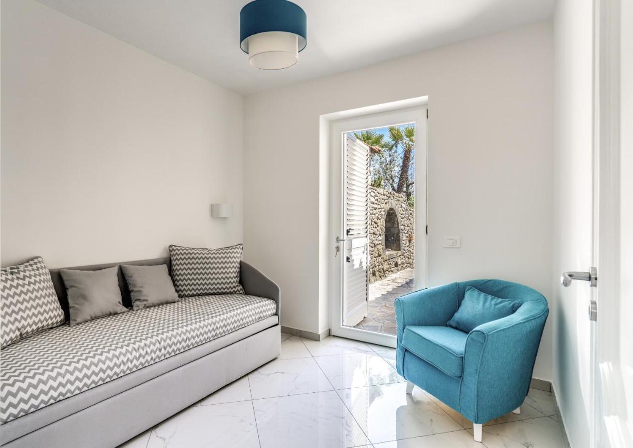 Villa Rusinella Minimalist Retreat With Sea Views Масса-Лубренсе Екстер'єр фото